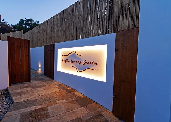 Pefki Luxury Suites