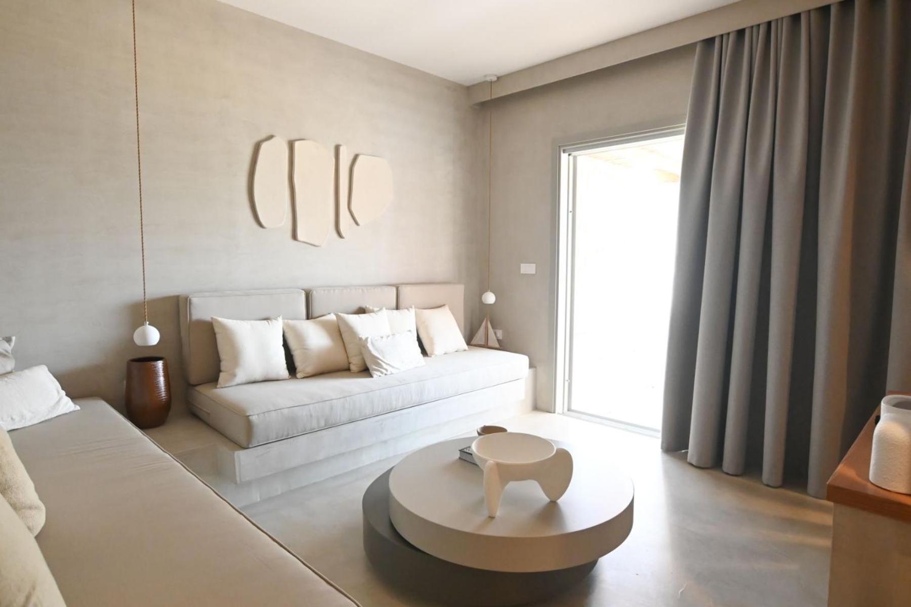 Pefki Luxury
